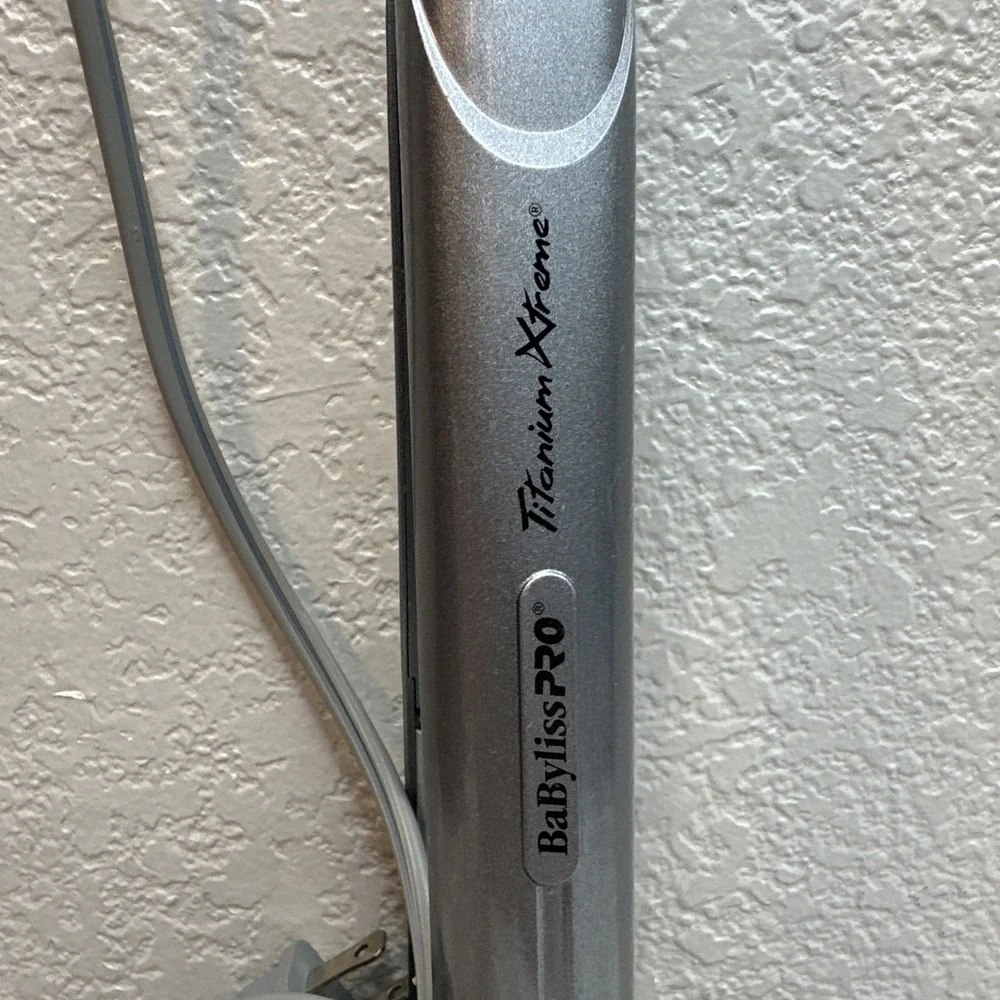 $36 🌙 BaByliss PRO Titanium Extreme Flat Iron Silver Tested Works 1 Inch